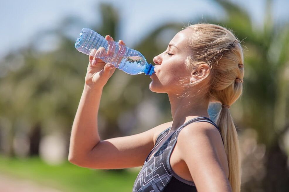 Drikker nok vand til at bekæmpe fedme